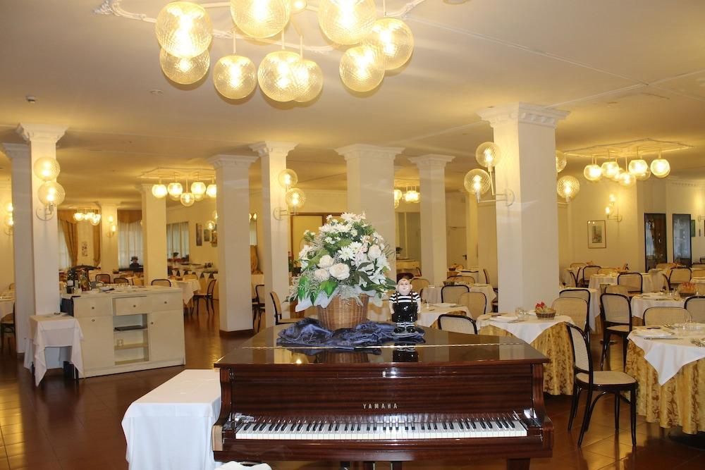 Park Hotel Ravenna Марина ди Равена Екстериор снимка
