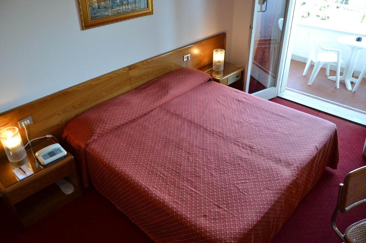 Park Hotel Ravenna Марина ди Равена Стая снимка