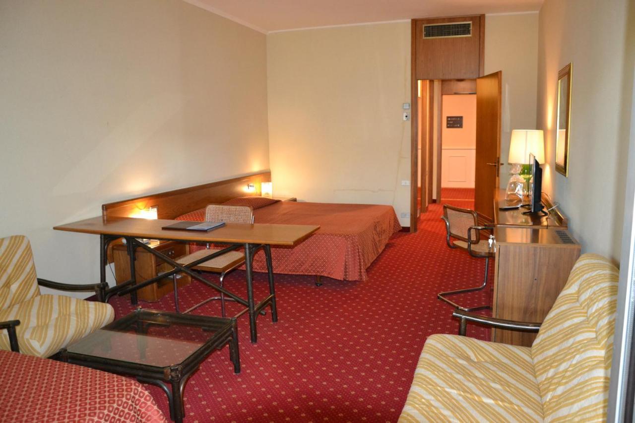 Park Hotel Ravenna Марина ди Равена Стая снимка