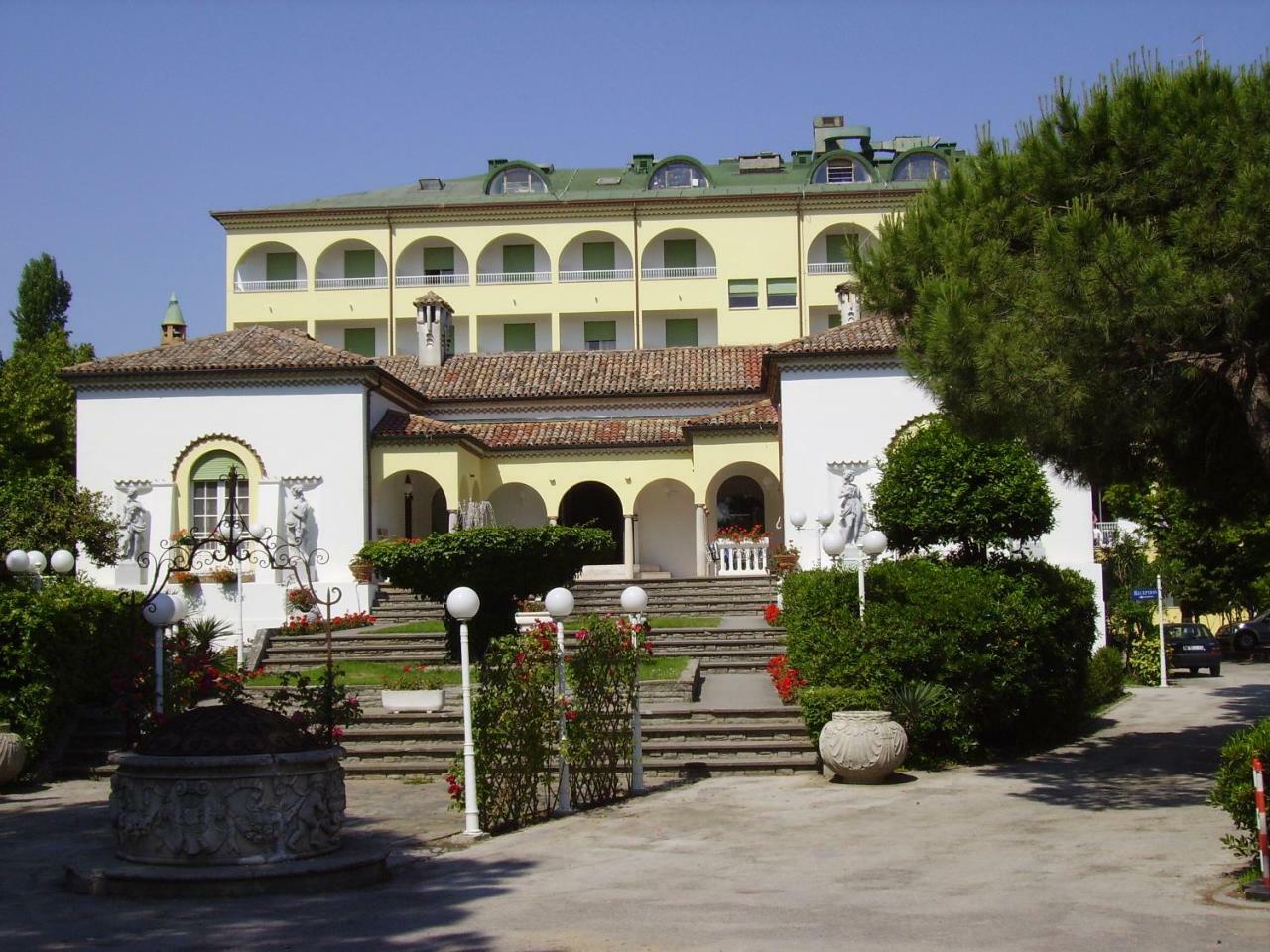 Park Hotel Ravenna Марина ди Равена Екстериор снимка