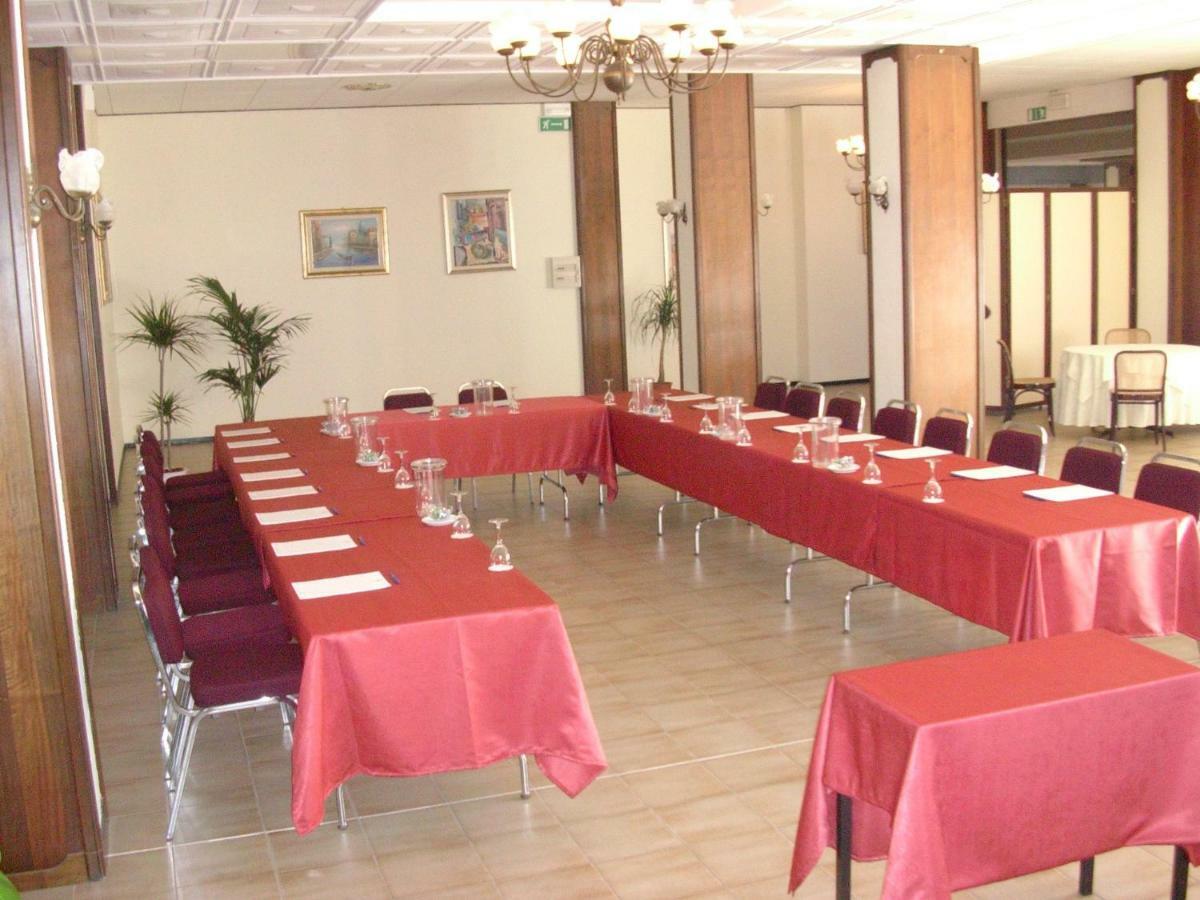 Park Hotel Ravenna Марина ди Равена Екстериор снимка