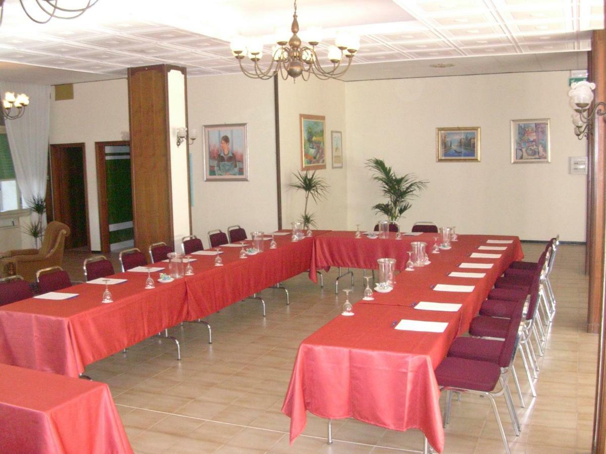 Park Hotel Ravenna Марина ди Равена Екстериор снимка